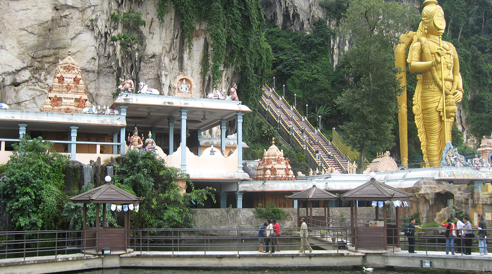 https://d3r8gwkgo0io6y.cloudfront.net/upload/Batu Caves03.jpg